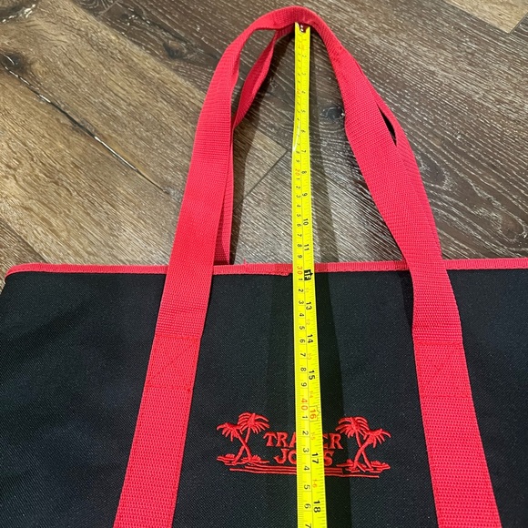 EUC Trader Joe’s insulated reusable Black and Red Tote Bag - Picture 7 of 10